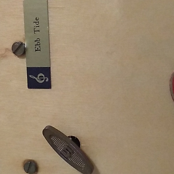 Reuge Italian Jewelry & Music Box - Picture 10 of 14